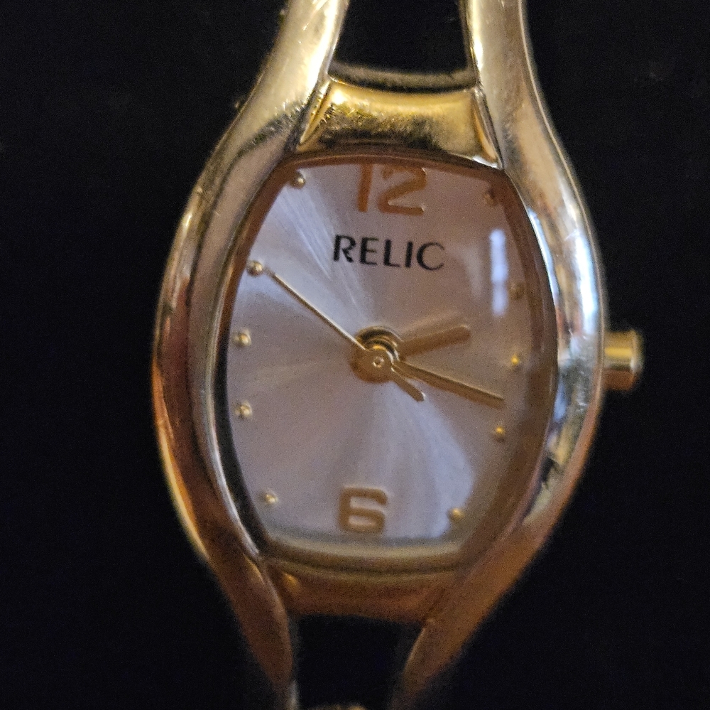 Ladies RELIC watch